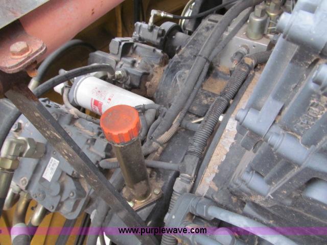 image for item B5093 2006 New Holland CR970 twin rotor combine