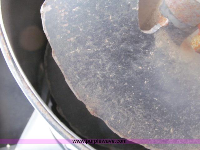 image for item B5093 2006 New Holland CR970 twin rotor combine