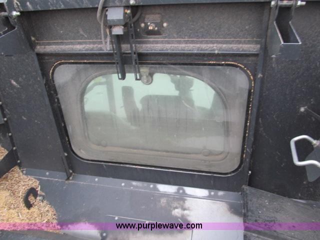 image for item B5093 2006 New Holland CR970 twin rotor combine