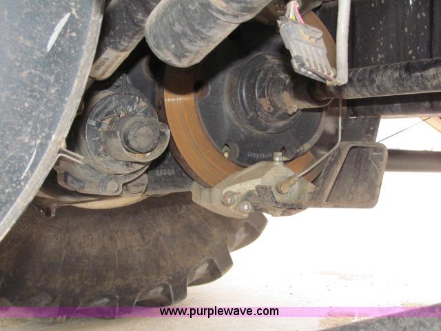 image for item B5093 2006 New Holland CR970 twin rotor combine