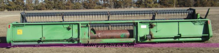 image for item B5597 1990 John Deere 925 flex head