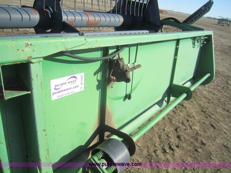 image for item B5597 1990 John Deere 925 flex head
