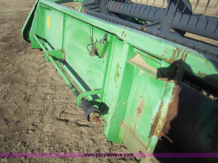 image for item B5597 1990 John Deere 925 flex head