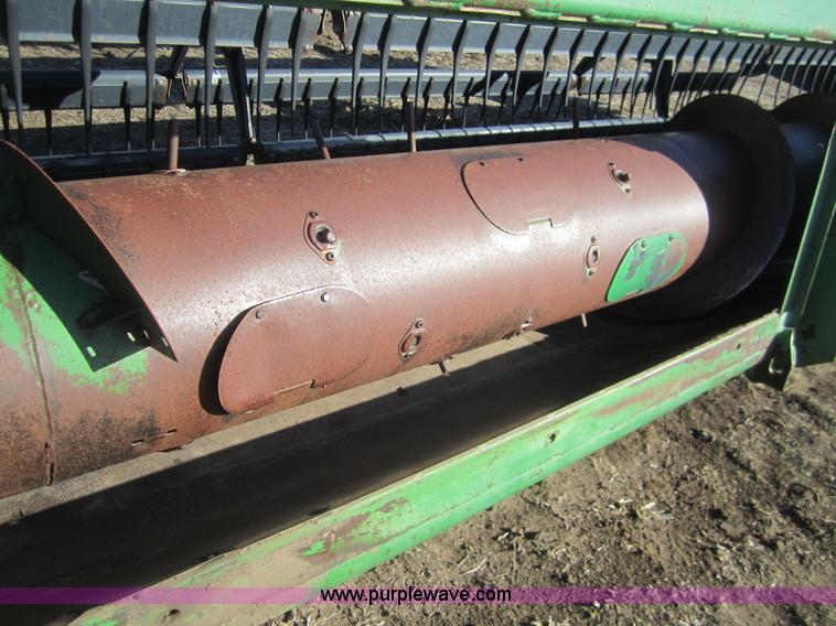 image for item B5597 1990 John Deere 925 flex head