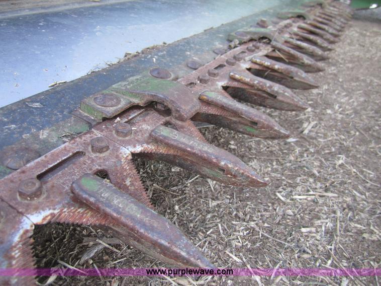 image for item B5597 1990 John Deere 925 flex head