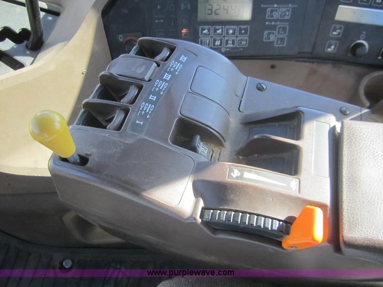 image for item B5613 2002 John Deere 9320 4WD tractor