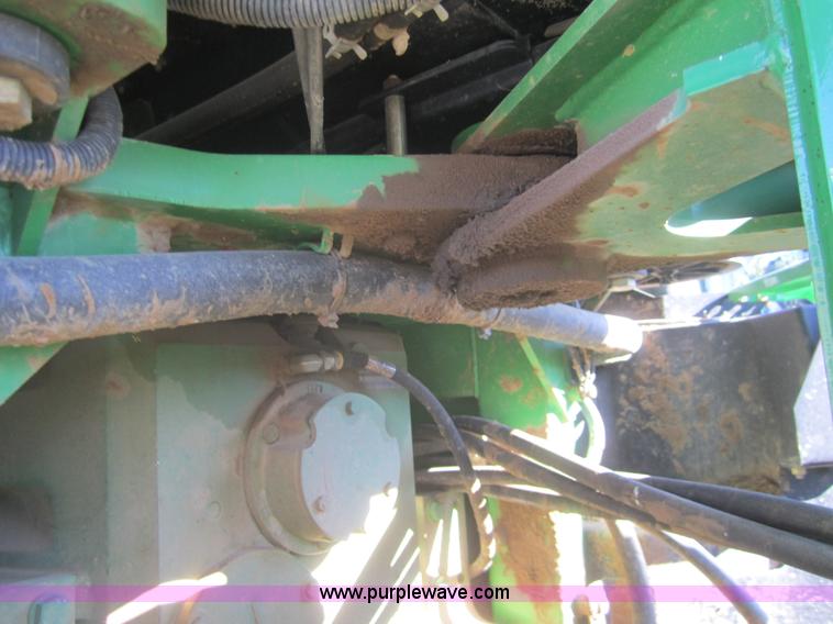 image for item B5613 2002 John Deere 9320 4WD tractor