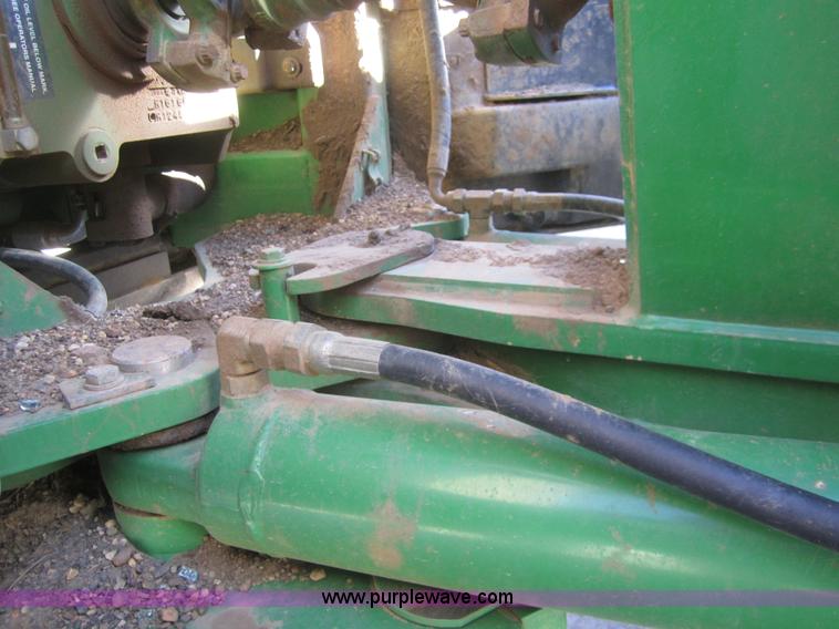 image for item B5613 2002 John Deere 9320 4WD tractor