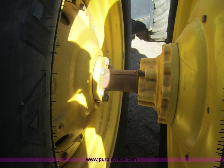 image for item B5613 2002 John Deere 9320 4WD tractor