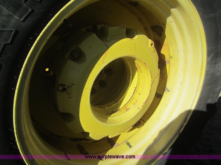 image for item B5613 2002 John Deere 9320 4WD tractor