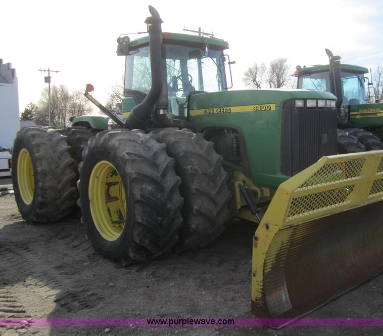 image for item B5614 2001 John Deere 9400 4WD tractor