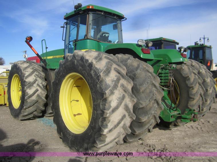 image for item B5614 2001 John Deere 9400 4WD tractor