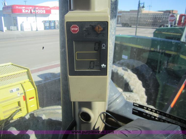 image for item B5614 2001 John Deere 9400 4WD tractor