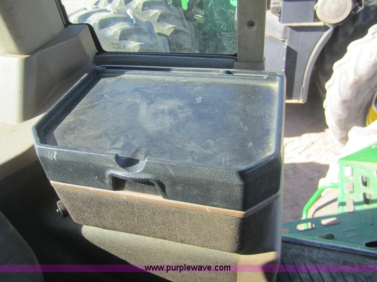 image for item B5614 2001 John Deere 9400 4WD tractor