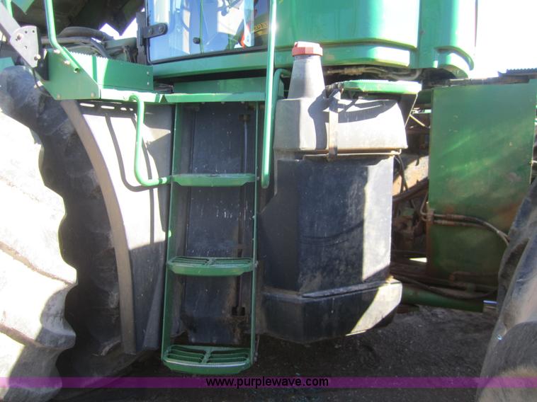 image for item B5614 2001 John Deere 9400 4WD tractor