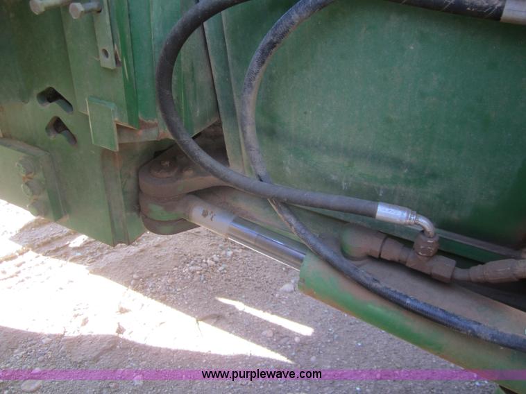 image for item B5614 2001 John Deere 9400 4WD tractor