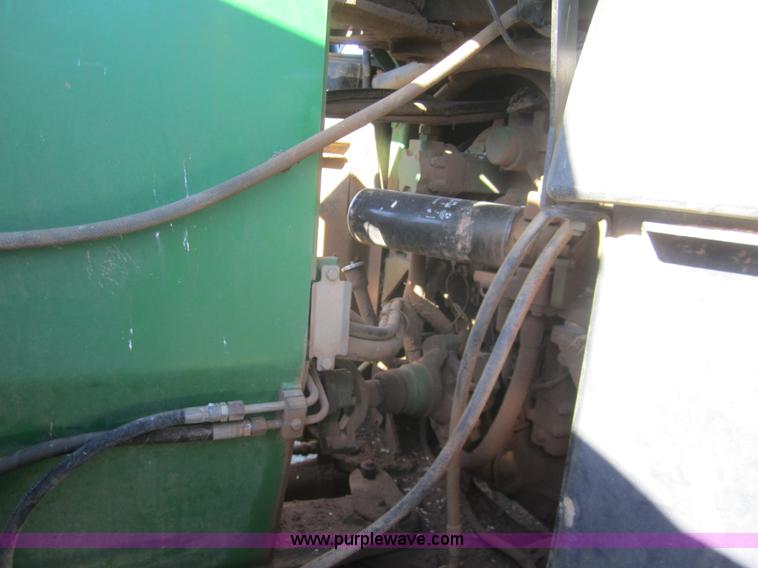 image for item B5614 2001 John Deere 9400 4WD tractor