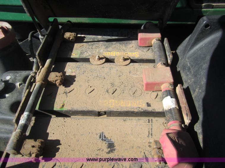 image for item B5614 2001 John Deere 9400 4WD tractor