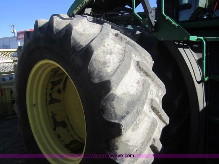 image for item B5614 2001 John Deere 9400 4WD tractor