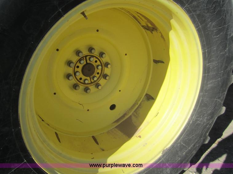 image for item B5614 2001 John Deere 9400 4WD tractor