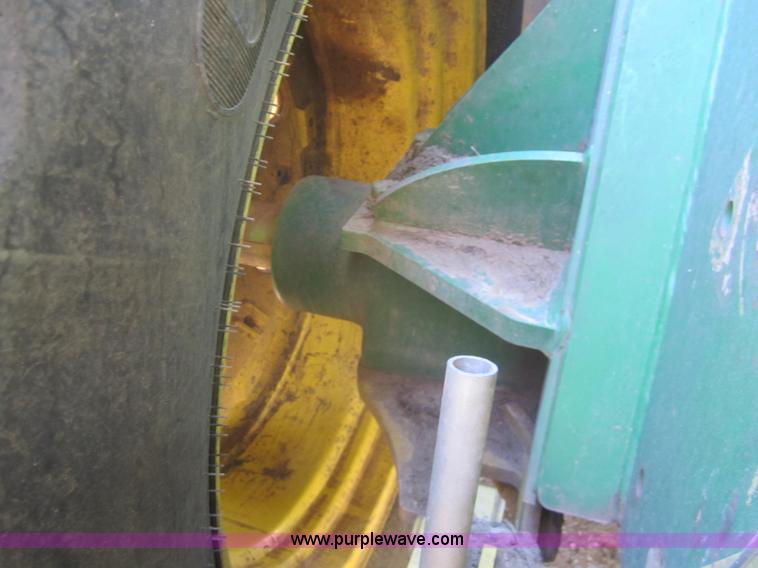 image for item B5614 2001 John Deere 9400 4WD tractor