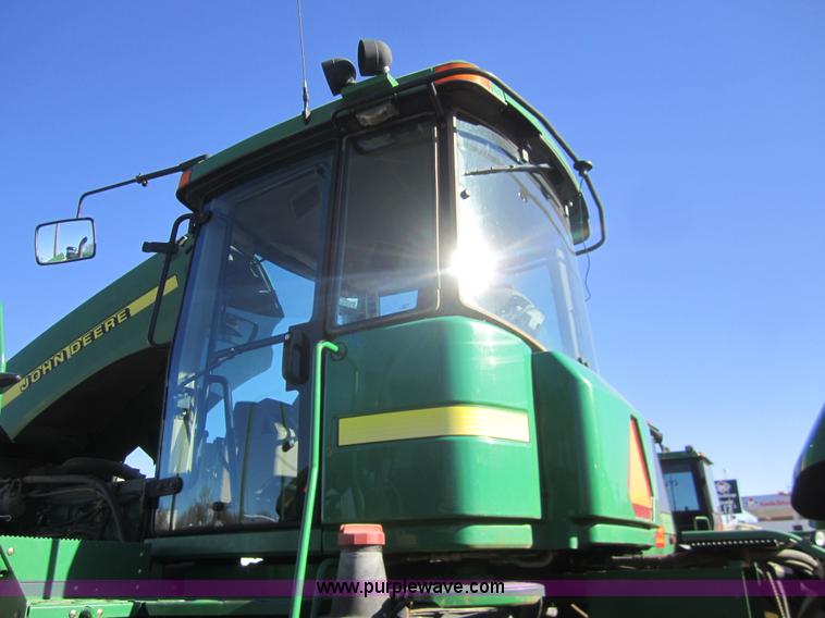 image for item B5614 2001 John Deere 9400 4WD tractor