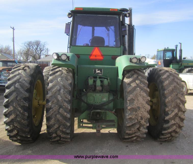 image for item B5615 1982 John Deere 8650 4WD tractor