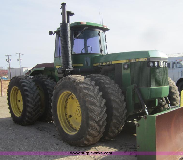 image for item B5615 1982 John Deere 8650 4WD tractor