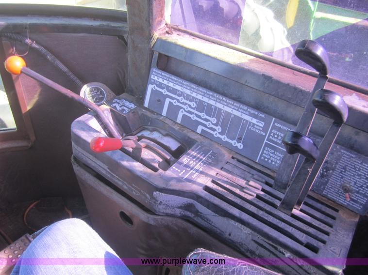 image for item B5615 1982 John Deere 8650 4WD tractor