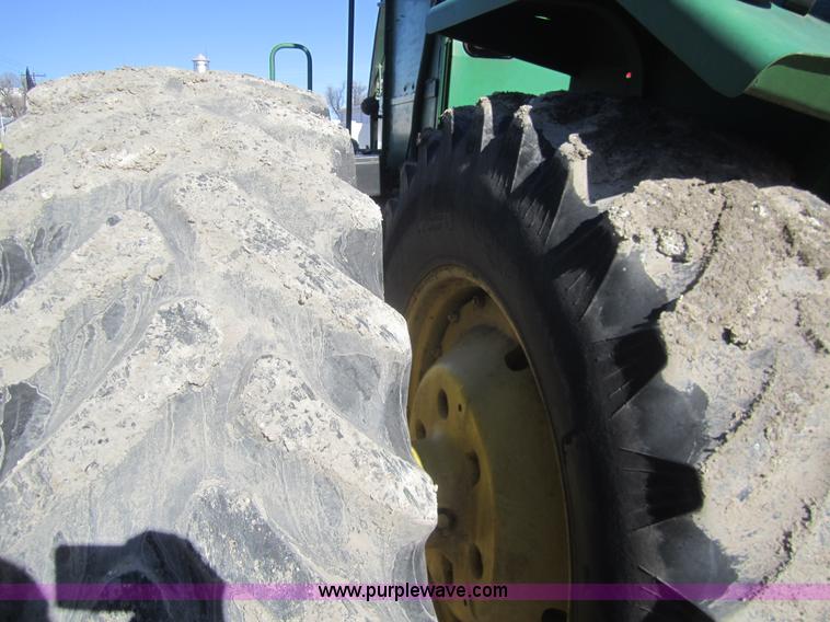 image for item B5615 1982 John Deere 8650 4WD tractor