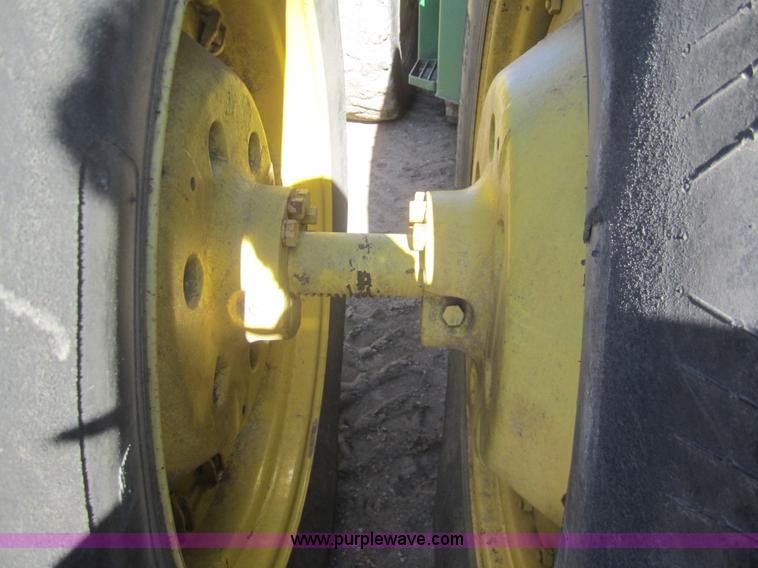 image for item B5615 1982 John Deere 8650 4WD tractor