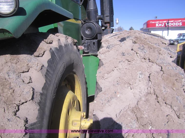 image for item B5615 1982 John Deere 8650 4WD tractor