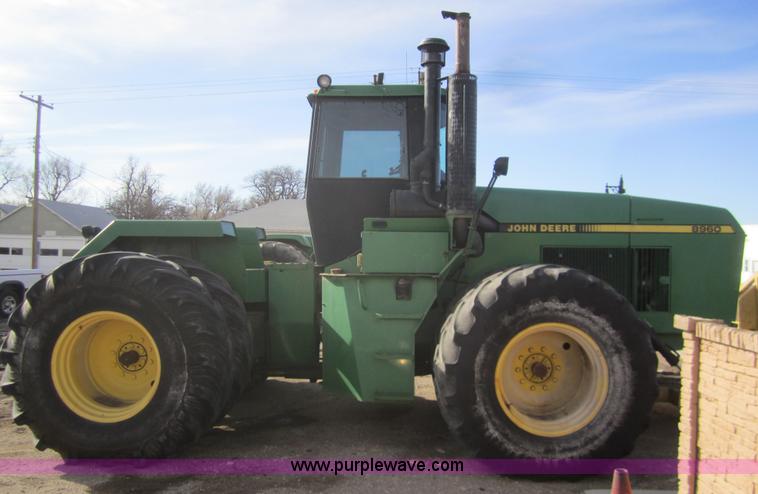 image for item B5616 1990 John Deere 8960 4WD tractor