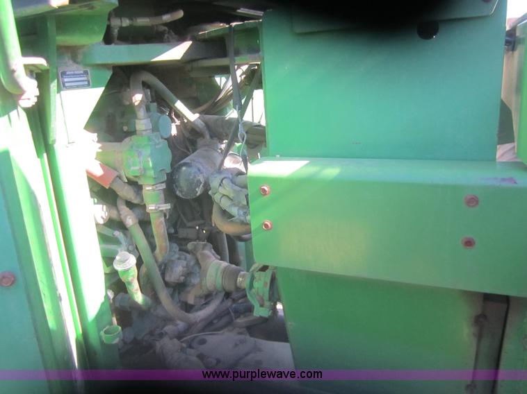image for item B5616 1990 John Deere 8960 4WD tractor