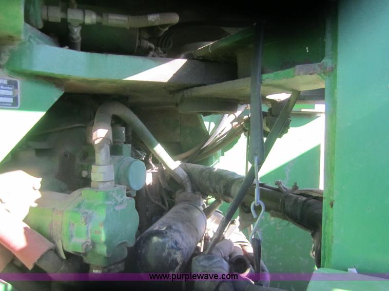 image for item B5616 1990 John Deere 8960 4WD tractor