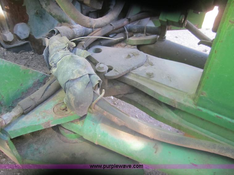 image for item B5616 1990 John Deere 8960 4WD tractor