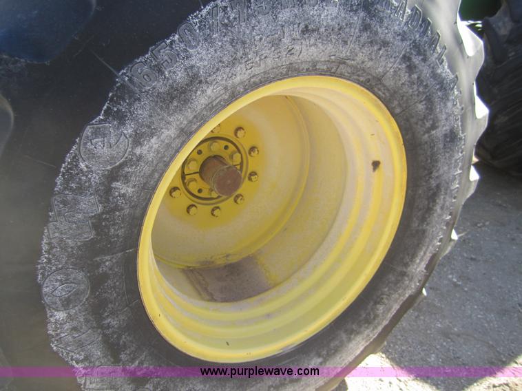 image for item B5616 1990 John Deere 8960 4WD tractor