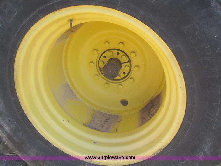 image for item B5616 1990 John Deere 8960 4WD tractor