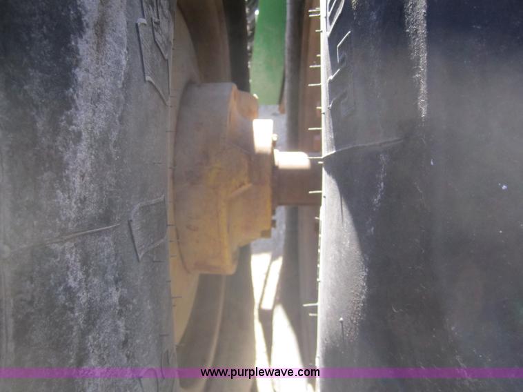 image for item B5616 1990 John Deere 8960 4WD tractor