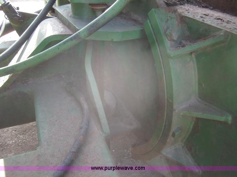 image for item B5619 Degelman/Deere 865 12' six-way blade