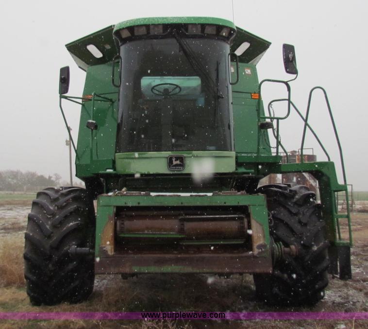 image for item B7093 1999 John Deere CTS II Maximizer combine