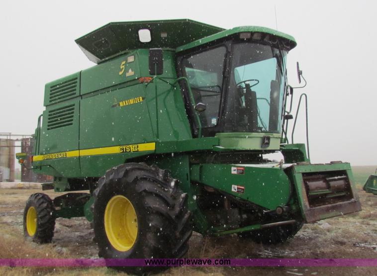 image for item B7093 1999 John Deere CTS II Maximizer combine
