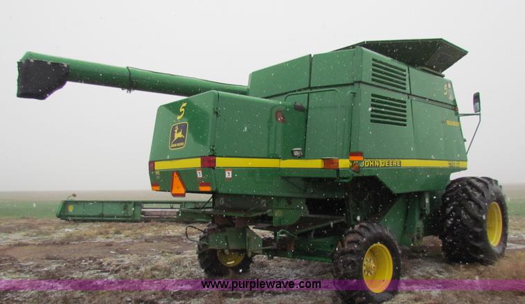 image for item B7093 1999 John Deere CTS II Maximizer combine