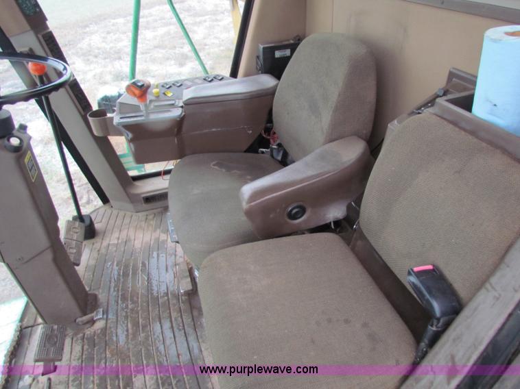 image for item B7093 1999 John Deere CTS II Maximizer combine