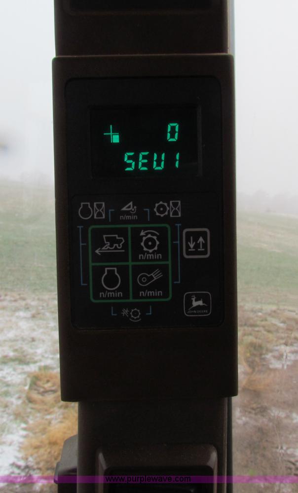 image for item B7093 1999 John Deere CTS II Maximizer combine