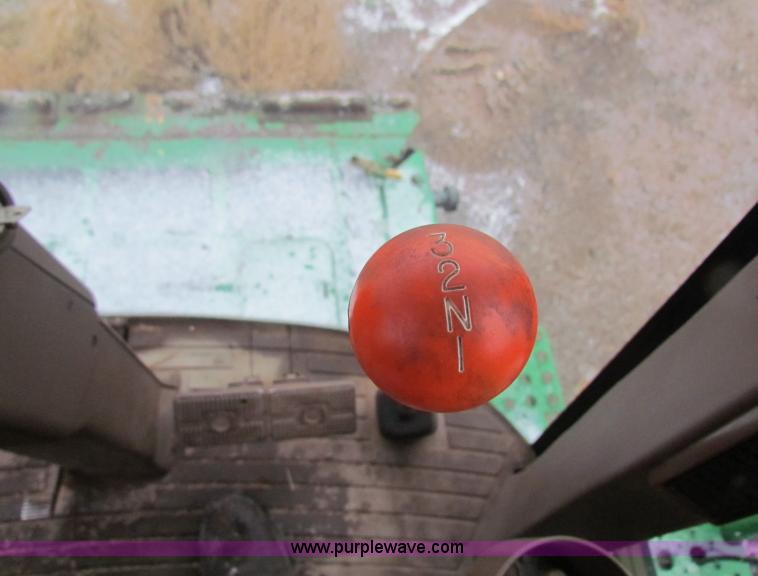 image for item B7093 1999 John Deere CTS II Maximizer combine