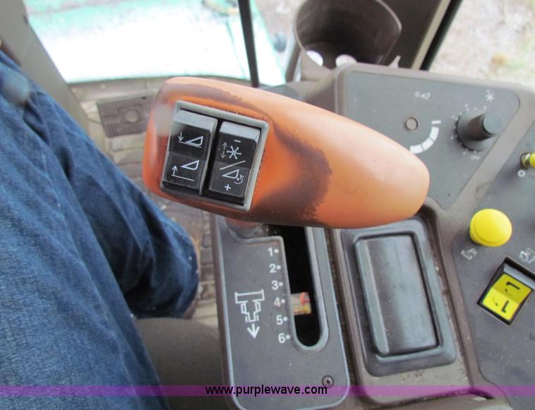 image for item B7093 1999 John Deere CTS II Maximizer combine