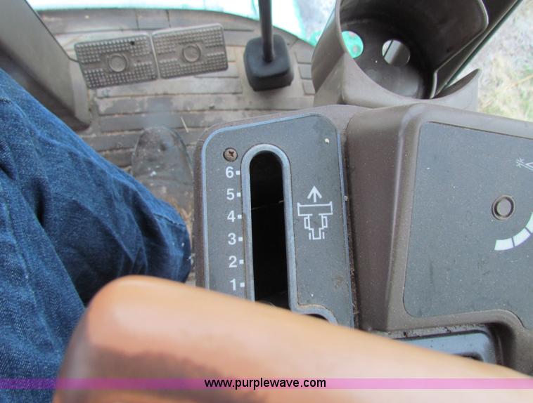 image for item B7093 1999 John Deere CTS II Maximizer combine