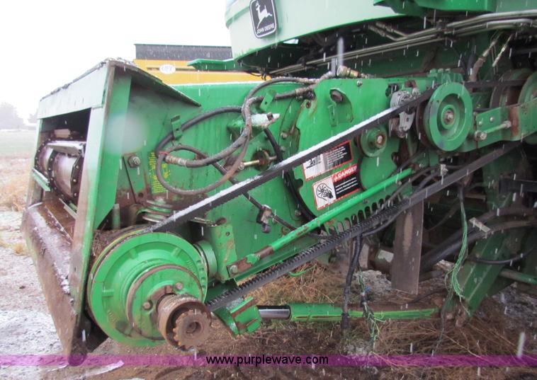 image for item B7093 1999 John Deere CTS II Maximizer combine