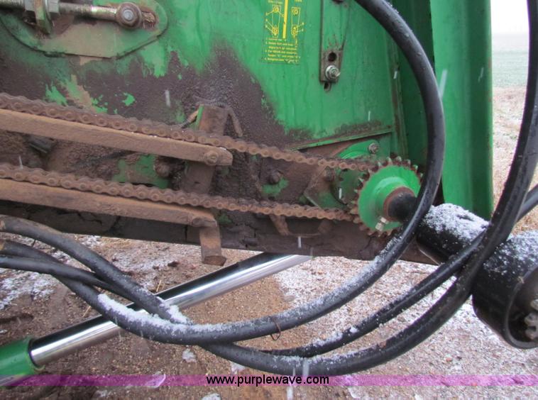 image for item B7093 1999 John Deere CTS II Maximizer combine